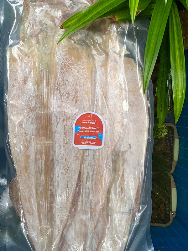 Khô mực (10-12 con/kg)